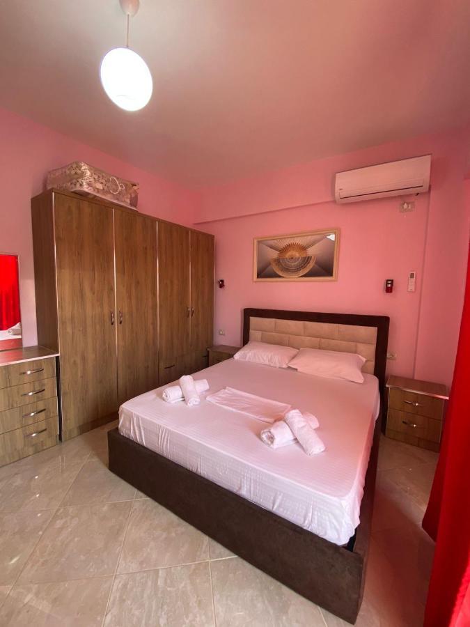 Dosti Apartment Ксамил Екстериор снимка